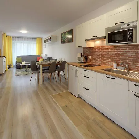 Daire Przestronny Sun Seasons 24 W Szklarskiej Porebie Z Widokiem Na Gory By Renters Szklarska Poreba